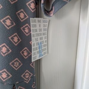 LuLaRoe Dresses - Amelia dress by LuLaRoe NWT SZ XL LuLaRoe Dresses - Amelia dress by LuLaRoe NWT SZ XL